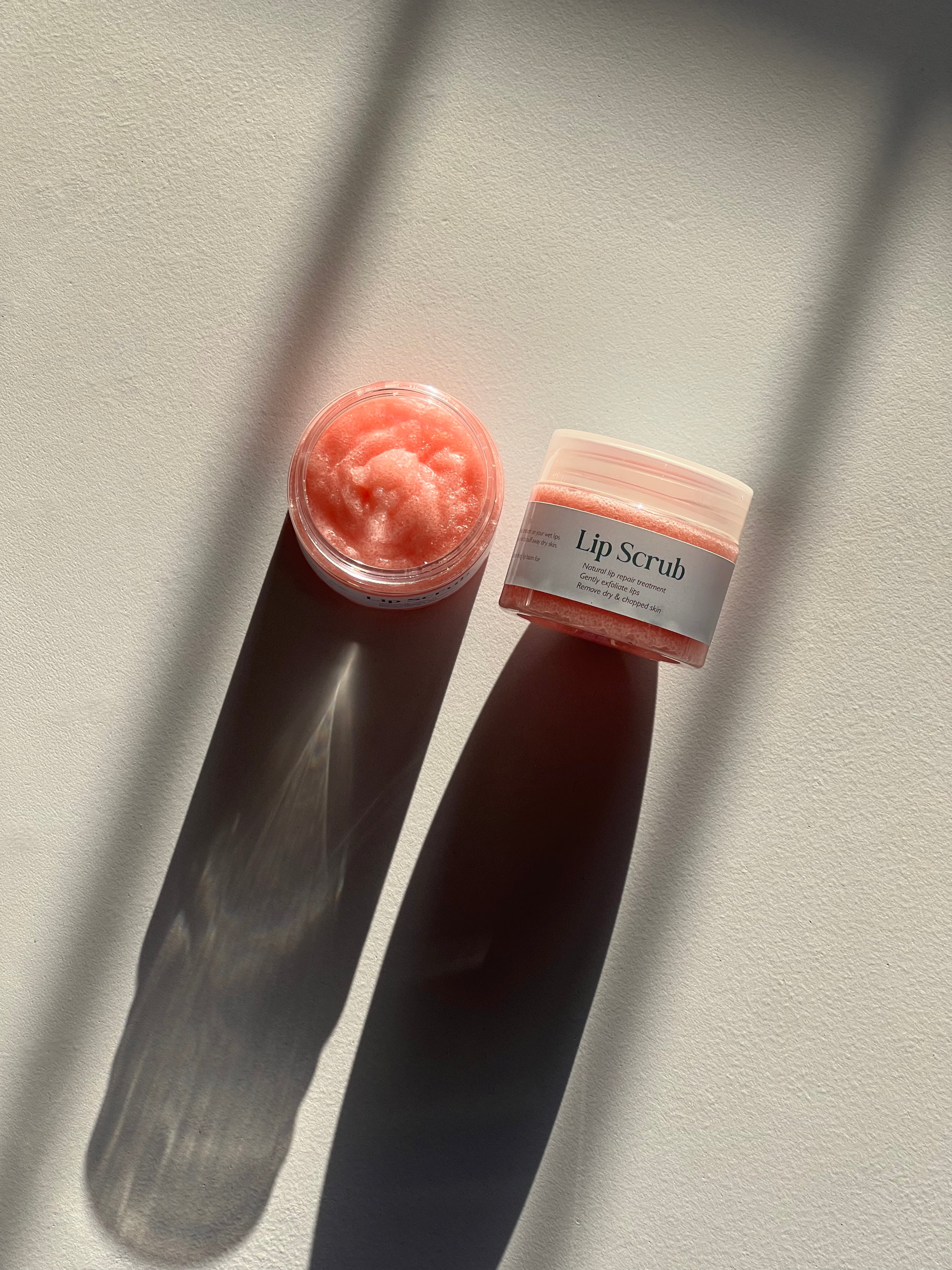 Lip scrub